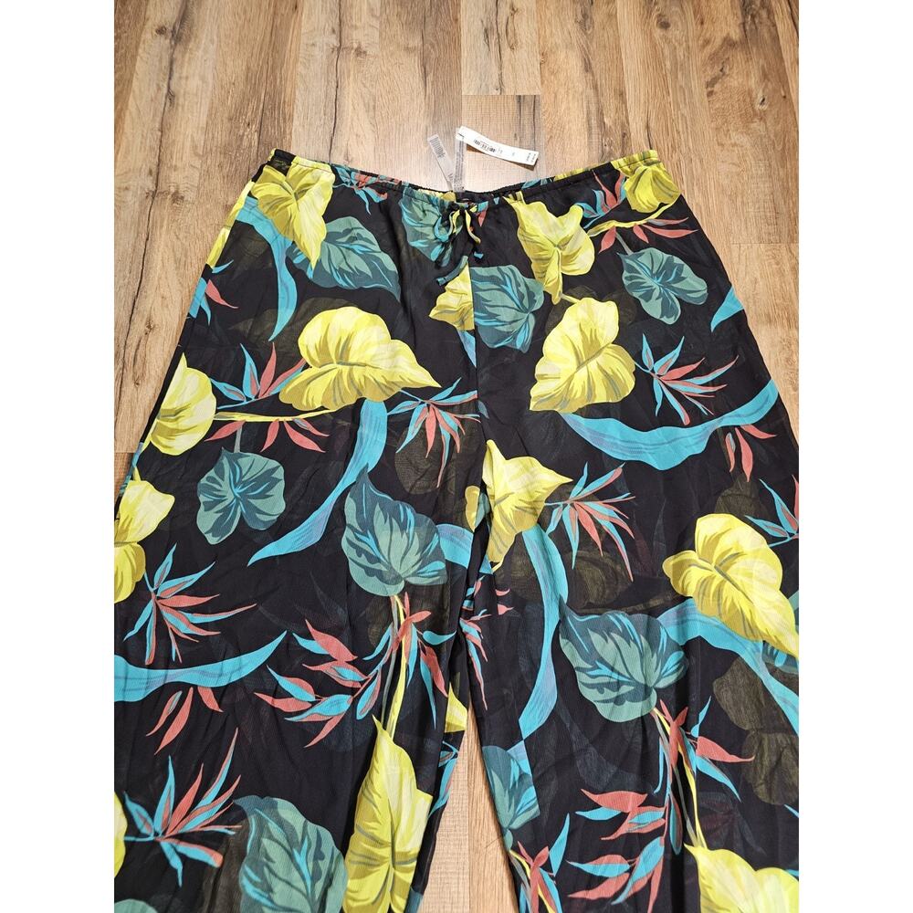 Victoria's Secret Tropical Leaves Black Crinkle Sheer Cover Up Pants Size L NWT - Picture 3 of 7